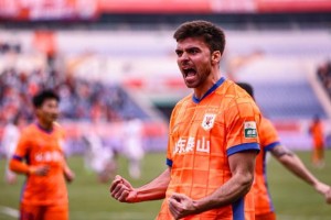 【中超】泽卡单刀马德鲁加首球 泰山4比1胜十人英博